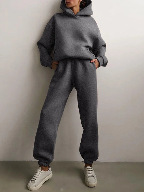 Women's Cozy Hoodie Tracksuit Set – Warm Two-Piece Sweatshirt & Jogger