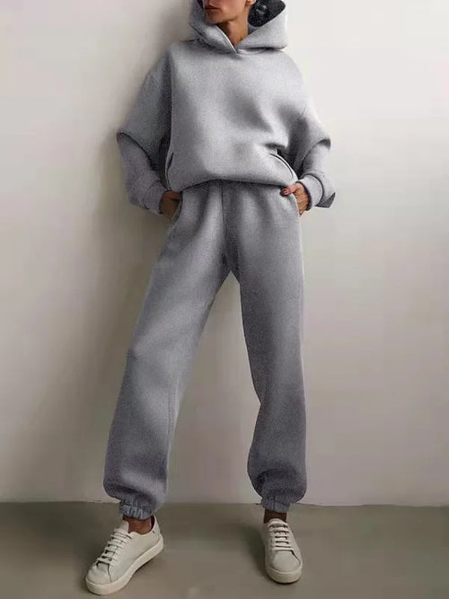 Women's Cozy Hoodie Tracksuit Set – Warm Two-Piece Sweatshirt & Jogger