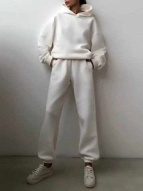 Women's Cozy Hoodie Tracksuit Set – Warm Two-Piece Sweatshirt & Jogger