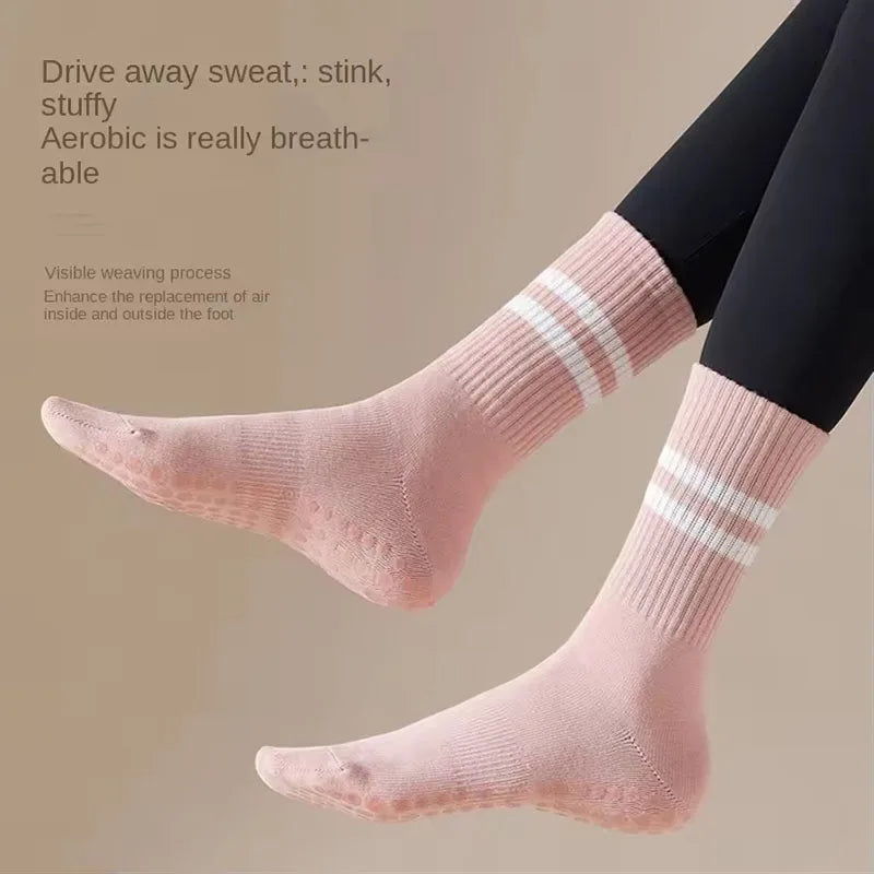 Women's Non-Slip Pilates Socks with Grips 1 Pair Yoga Socks for Barre
