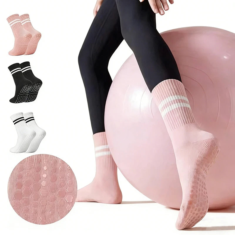Women's Non-Slip Pilates Socks with Grips 1 Pair Yoga Socks for Barre